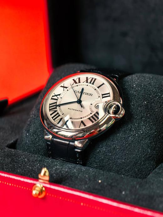 CARTIER卡地亚 蓝气球系列 自动机械机芯 日期显示 日历 男表 瑞表 42mm 银色表盘 精钢表壳 鳄鱼皮表带 商品图1