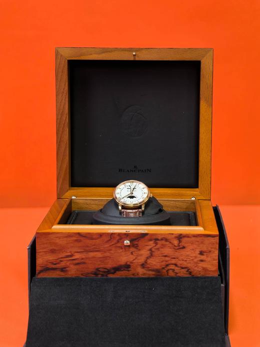 BLANCPAIN宝珀 经典系列VILLERET 自动机械机芯 30m防水 男表 瑞表 40mm 白色表盘 红金表壳 鳄鱼皮表带 商品图1