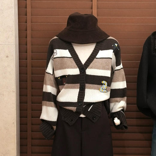 【预售7天】良木礼山羊绒开衫（D25102304F） 商品图0