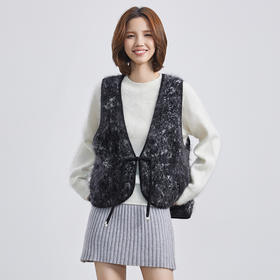 VogoPetite	新中式拉绒长绒花绘马甲100%山羊绒	BP141F1402