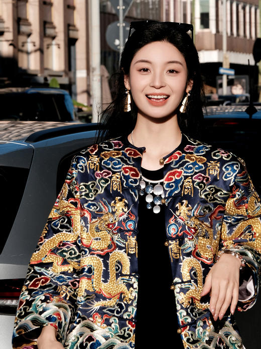 盛唐牡丹大师系列-王小潇 | 真丝手绣龙袍吉服-蓝色 商品图1