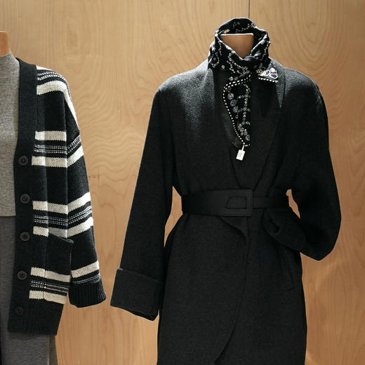 【预售7天】良木礼绵羊毛大衣（腰带）（D25103881） 商品图1