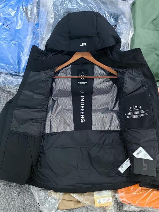 现货老客户一定要抢一件 款一金林家胸前字母连帽羽绒服，吊牌齐全 商品图5