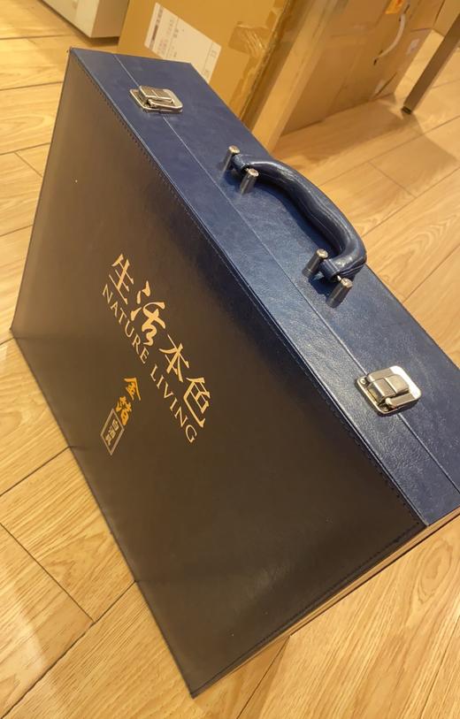 【特惠6折，仅1套，无货退款】玻璃白酒杯分酒器家用小酒杯一口杯高档酒具礼盒皮箱装送人乔迁生活本色金箔白酒具6杯6壶套装（带旋转杯架） 商品图6