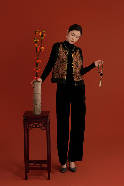 荷言HEYEN 金运 桑蚕丝大运锦马甲铜云纹扣头素缎拼接设计 商品图1