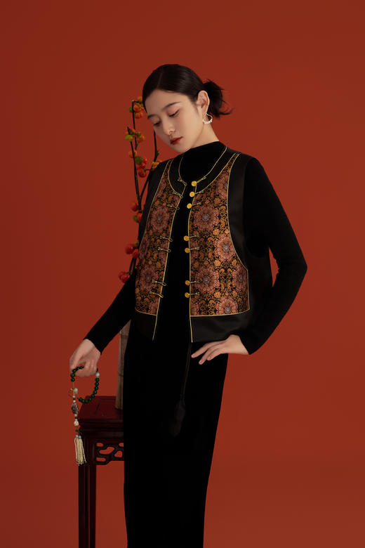 荷言HEYEN 金运 桑蚕丝大运锦马甲铜云纹扣头素缎拼接设计 商品图3