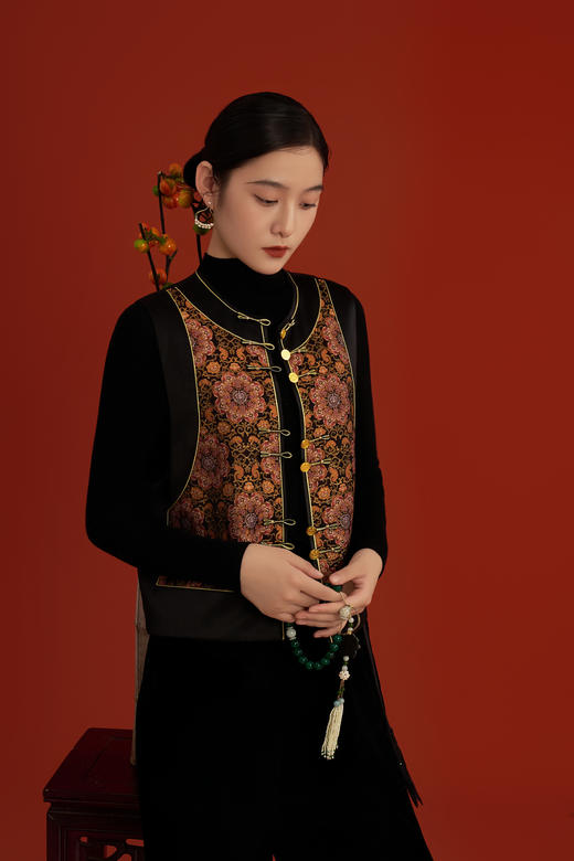 荷言HEYEN 金运 桑蚕丝大运锦马甲铜云纹扣头素缎拼接设计 商品图2