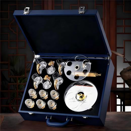 【特惠6折，仅1套，无货退款】玻璃白酒杯分酒器家用小酒杯一口杯高档酒具礼盒皮箱装送人乔迁生活本色金箔白酒具6杯6壶套装（带旋转杯架） 商品图7