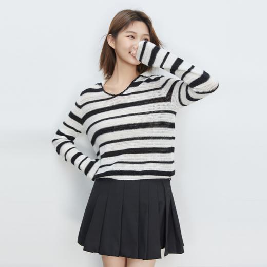 VogoPetite	V领条纹撞色长袖上衣100%山羊绒	BP132F1603 商品图4