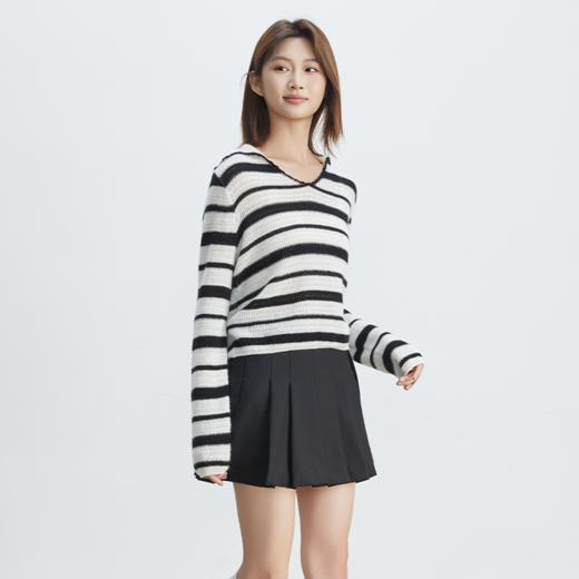 VogoPetite	V领条纹撞色长袖上衣100%山羊绒	BP132F1603 商品图3