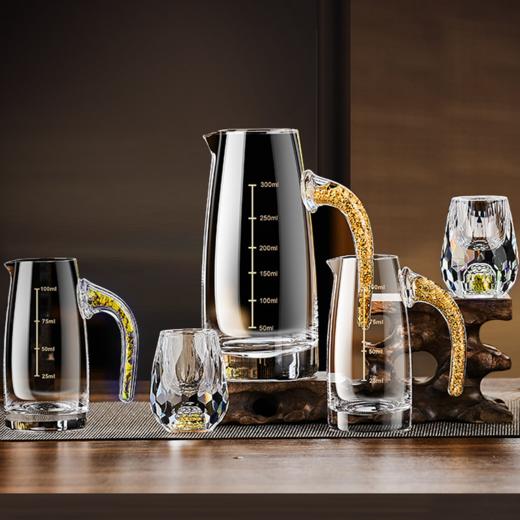 【特惠6折，仅1套，无货退款】玻璃白酒杯分酒器家用小酒杯一口杯高档酒具礼盒皮箱装送人乔迁生活本色金箔白酒具6杯6壶套装（带旋转杯架） 商品图4