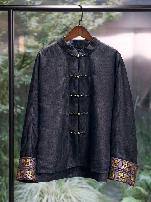 盛唐婧 | 梦华牛仔重缎香云纱对襟夹棉外套 商品图0