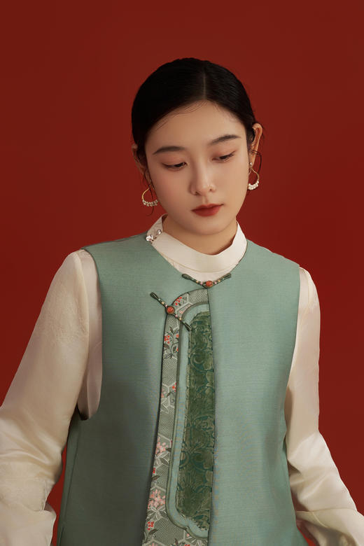 荷言HEYEN 江水向阳 真丝羊毛马甲拼接天竹瑞馨纹非遗宋锦+丝绒秋冬 商品图1