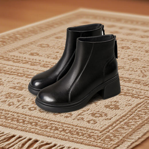 Safiya/索菲娅2025秋冬复古粗跟软羊皮弹力瘦瘦百搭英伦时装短靴SFD4116104 商品图0
