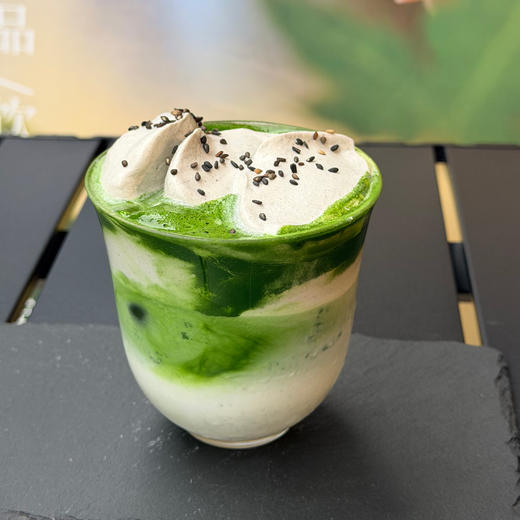 【冰】黑芝麻抹茶维也纳 商品图0