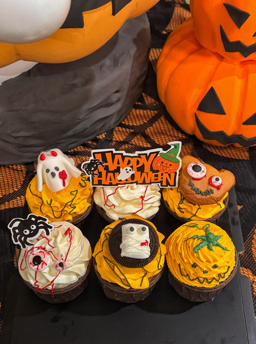 万圣节限定纸杯蛋糕（橘色部分色素较多） 商品图1