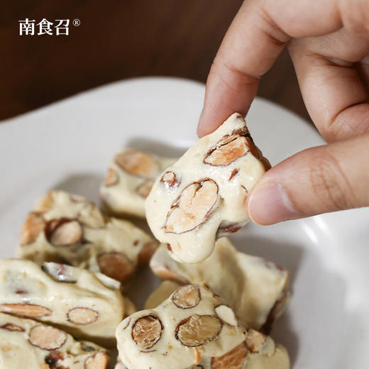 南食召 巴旦木牛轧糖 商品图0