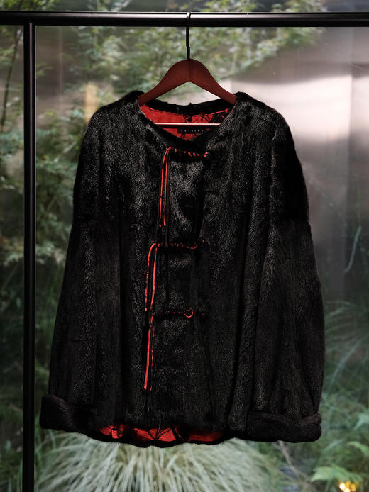 盛唐婧 | 水貂毛流苏扣皮草外套-黑色 商品图1