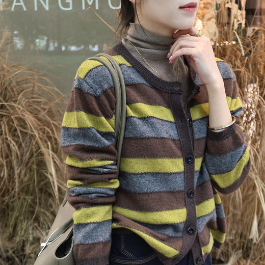 良木礼绵羊毛开衫（D25102514） 商品图1