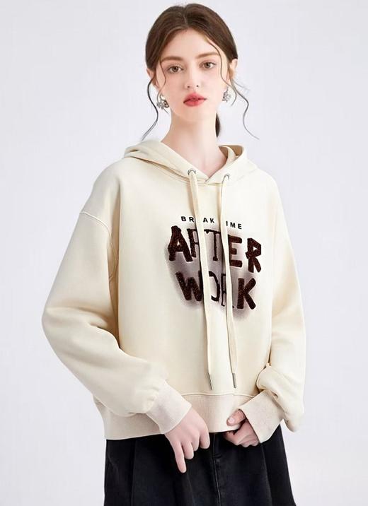 【卫衣系列】工艺系列-雪尼尔刺绣字母重工连帽卫衣-喜出 商品图0