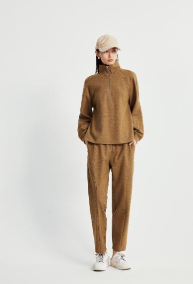 AM路卡西	运动休闲裤61.8%绵羊毛 38.2%棉	6E3507120 商品图1