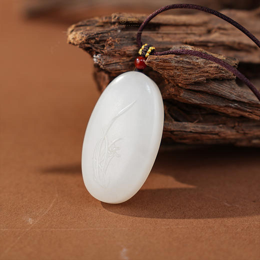 春禧系列「仙雅馥」羊脂白玉兰花牌 商品图0