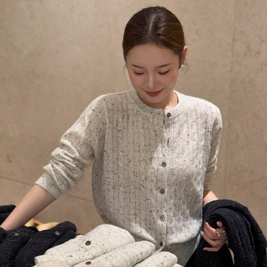 良木礼山羊绒上衣（D25103865F） 商品图0