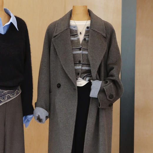 【特价不退换】【预售7天】良木礼山羊绒长款大衣（D25102806） 商品图0