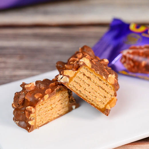 俄罗斯进口阿孔特奥特巧克力花生夹心葡萄威化饼干260g 商品图2