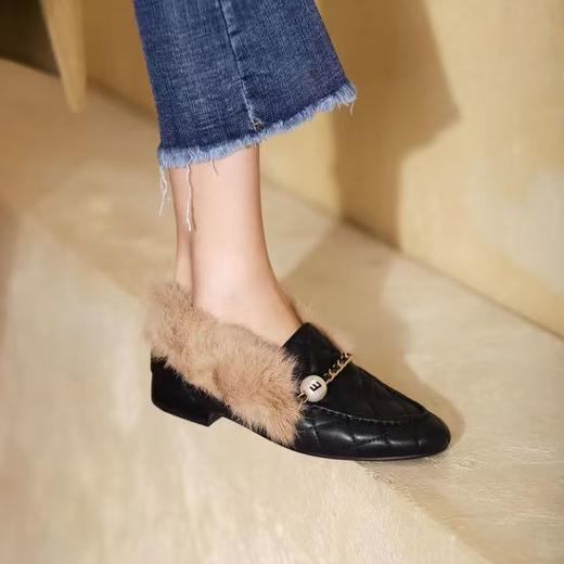 西村名物 【羊皮免毛】秋冬季经典小香风萎格纹时装毛毛鞋百搭保暖乐福鞋T22CM38331 商品图4