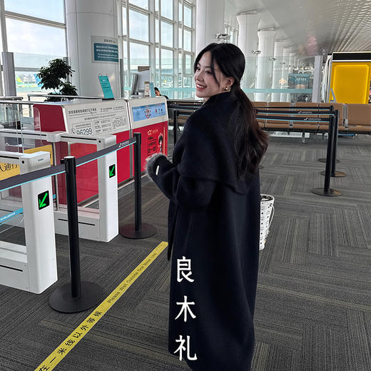 【特价不退换】【预售7天】良木礼山羊绒大衣（围巾）（D25102678F） 商品图1
