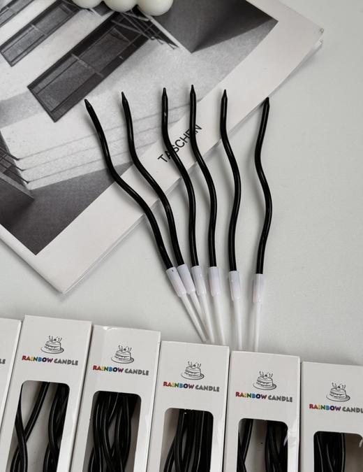 黑色弯弯蜡烛 商品图0