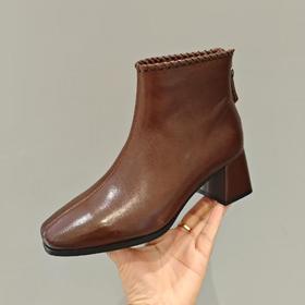 西村名物2025年冬季新款舒适中跟粗跟小方头时尚短靴切尔西靴时装靴U25DS49681