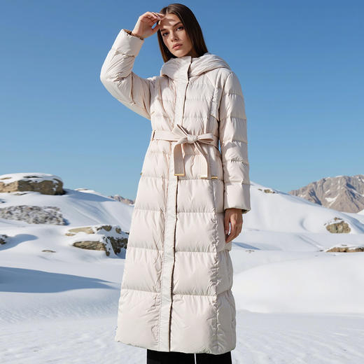 下架-EITIE爱特爱加厚保暖长款收腰连帽鹅绒显瘦冬季新款羽绒服D2511909X 商品图11