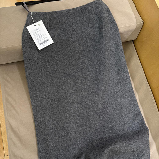 【特价不退换】【预售7天】良木礼羊毛半裙（D25101761） 商品图0