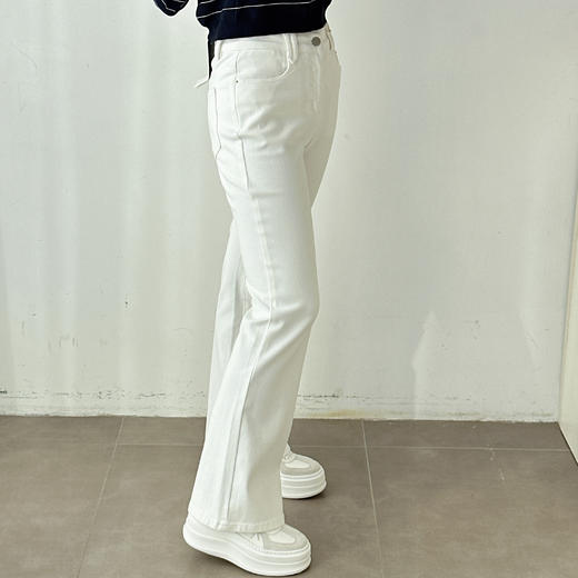 蓝精奥地利天丝微喇牛仔裤四面弹白色显瘦喇叭裤 商品图1