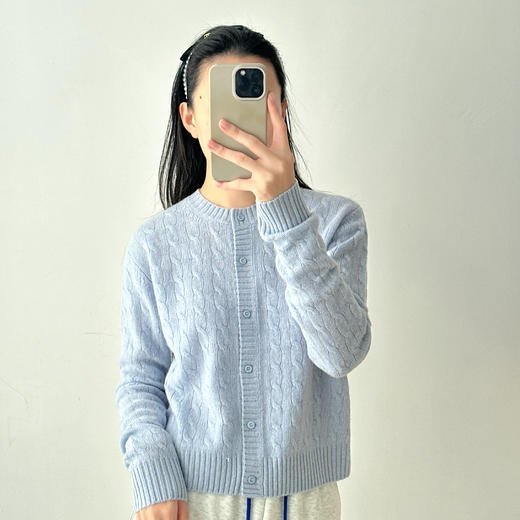 baby蓝羊毛羊绒复古绞花麻花针织毛衣开衫 商品图0