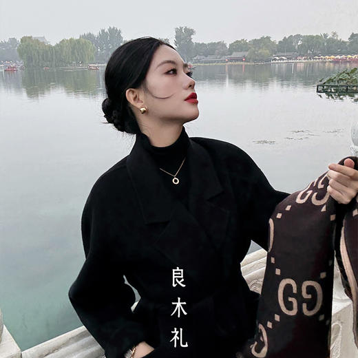 【特价不退换】【预售7天】良木礼山羊绒大衣（围巾）(D8205) 商品图2