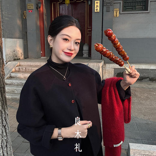 【预售7天】良木礼山羊绒短款外套(围巾）（D25102677） 商品图3