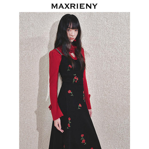 【商场同款-节庆穿搭新年红】MAXRIENY优雅感玫瑰绣花吊带连衣裙(货号:MC85DR802) 商品图1