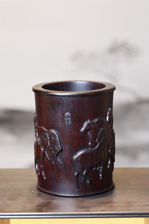 八骏图°黑檀小笔筒 商品图2