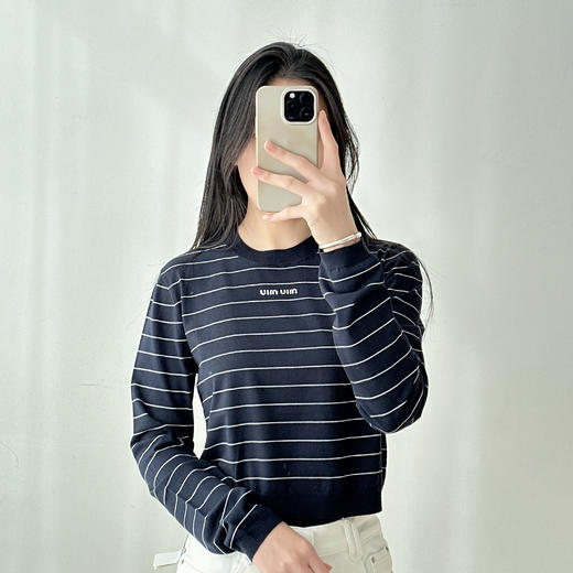 2025新款时尚设计感百搭条纹圆领长袖显瘦修身针织衫上衣女秋冬季 商品图1
