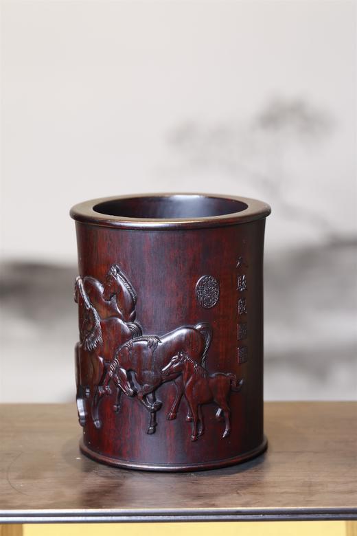 八骏图°黑檀小笔筒 商品图3