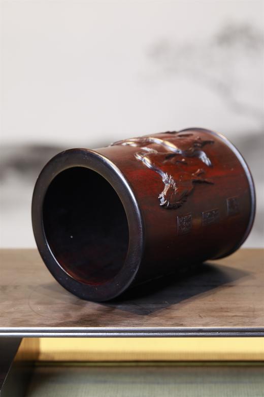 八骏图°黑檀小笔筒 商品图5