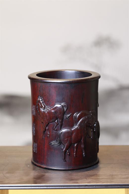 八骏图°黑檀小笔筒 商品图1