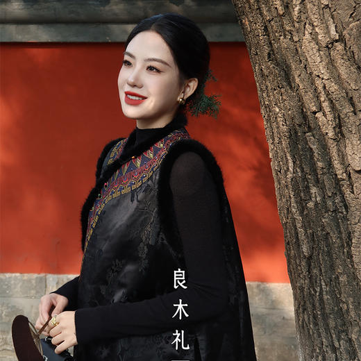 【不退不换】【预售7天】良木礼桑蚕丝国风马甲（D25102713） 商品图1