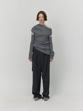 褶皱斜肩毛织上衣