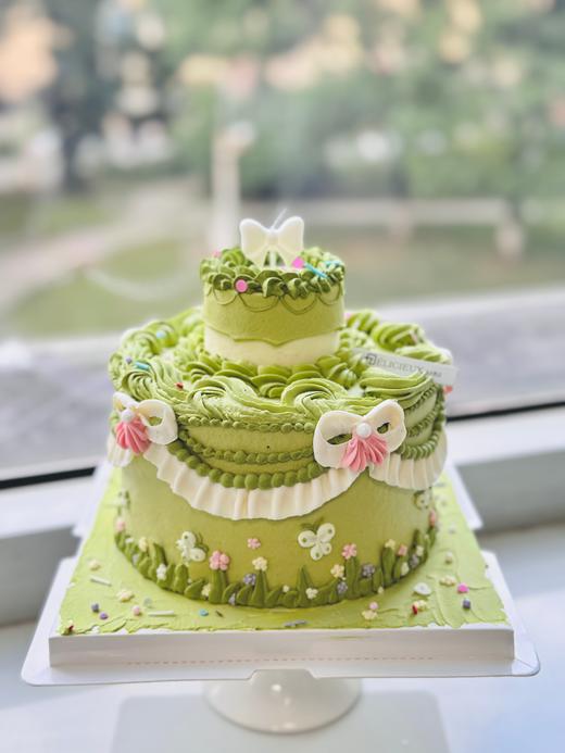 6寸小双层小裱花蛋糕 商品图1