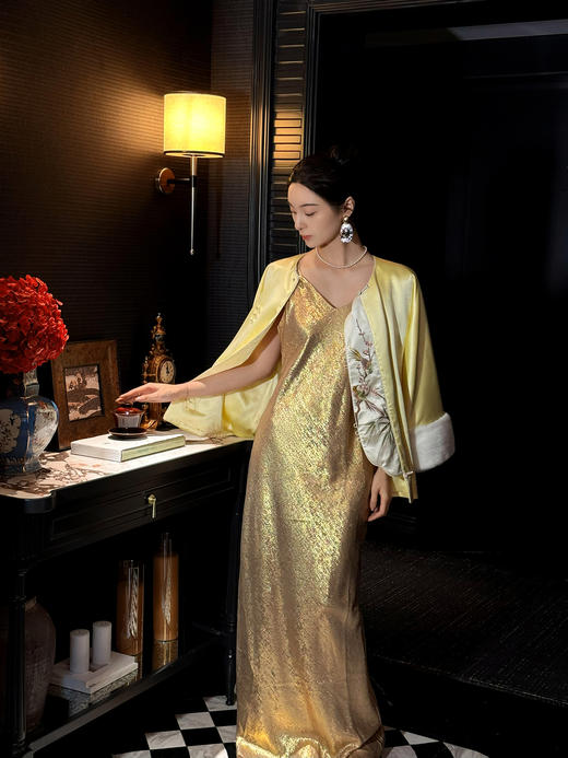 盛唐牡丹大师系列-卢梅红 | 黄执丝毛手绣水貂棉外套 商品图3