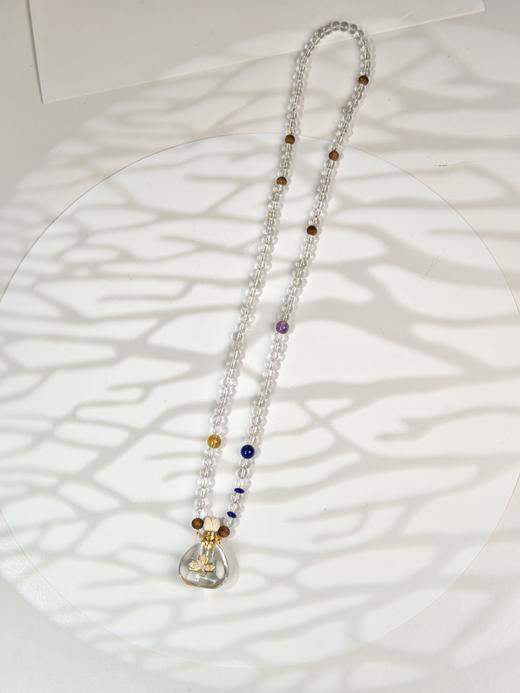 MELI&MOLI| 白水晶中号福袋镶莲花吊坠沉香珠点缀珠串项链 商品图3